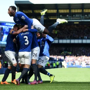 Premier League Framed Print Collection: Everton v Manchester United - Goodison Park