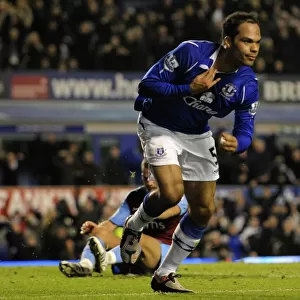 Joleon Lescott Scores Everton's Second Goal vs. Aston Villa (08/09 Premier League)