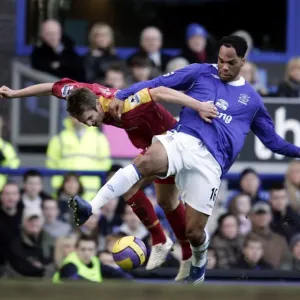 Joleon Lescott vs Kevin Doyle: A Contested Clash at Goodison Park (Everton vs Reading, FA Barclays Premiership, 14/01/07) Joleon Lescott vs Kevin Doyle: A Contested Clash at Goodison Park (Everton vs Reading, FA Barclays Premiership, 14/01/07)