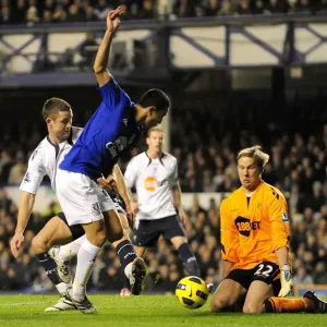 Jussi Jaaskelainen Denies Tim Cahill: Everton vs. Bolton Wanderers - Barclays Premier League, Goodison Park Jussi Jaaskelainen Denies Tim Cahill: Everton vs. Bolton Wanderers - Barclays Premier League, Goodison Park