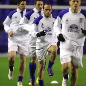 Landon Donovan Joins Everton FC for Pre-Match Warm-up (vs Bolton Wanderers, 04 January 2012)