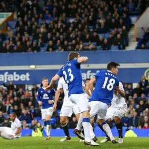 Last-Minute Agony: Seamus Coleman's Heartbreaking Miss Costs Everton a Win Against Swansea City Last-Minute Agony: Seamus Coleman's Heartbreaking Miss Costs Everton a Win Against Swansea City