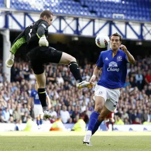 Last-Minute Thriller at Goodison Park: Shay Given Denies Apostolos Vellios as Aston Villa Holds Everton