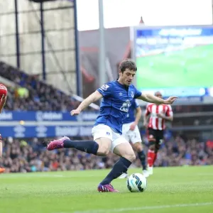 Leighton Baines in Action: Everton vs Sunderland, Premier League at Goodison Park Leighton Baines in Action: Everton vs Sunderland, Premier League at Goodison Park