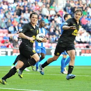 Leighton Baines Scores Dramatic Late Penalty: Everton Rescues 2-2 Draw vs. Wigan Athletic (October 6, 2012) Leighton Baines Scores Dramatic Late Penalty: Everton Rescues 2-2 Draw vs. Wigan Athletic (October 6, 2012)
