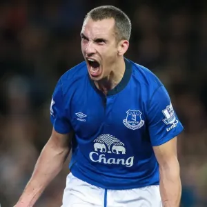Leon Osman Scores Everton's Second Goal: Everton 2-0 West Ham United (Barclays Premier League, Goodison Park)