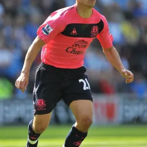 Leon Osman Print - Everton FC Action Photo Leon Osman Print - Everton FC Action Photo