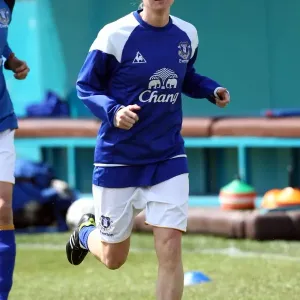 Lindsay Johnson in Action for Everton Ladies (06 May 2012 vs Lincoln Ladies) Lindsay Johnson in Action for Everton Ladies (06 May 2012 vs Lincoln Ladies)