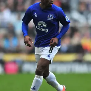 Louis Saha's Thrilling Goal: Everton's Victory Over Newcastle United, Barclays Premier League (05 March 2011) Louis Saha's Thrilling Goal: Everton's Victory Over Newcastle United, Barclays Premier League (05 March 2011)
