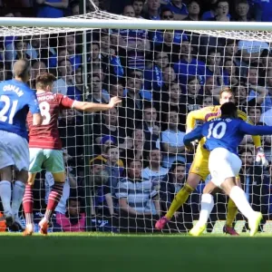 Lukaku Scores Everton's Second: West Ham United vs Everton, Premier League 2015 Lukaku Scores Everton's Second: West Ham United vs Everton, Premier League 2015