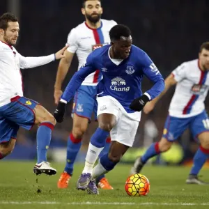 Lukaku Slips Past Cabaye: Everton's Winning Moment vs Crystal Palace in Barclays Premier League