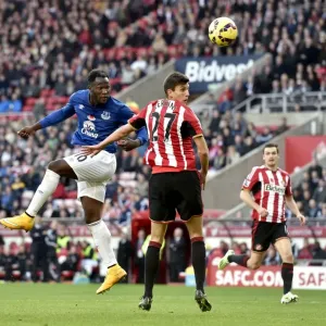 Lukaku's Header: Everton's Triumph at Sunderland's Stadium of Light Lukaku's Header: Everton's Triumph at Sunderland's Stadium of Light