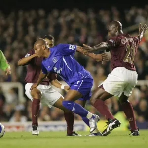 Marcus Bent: Outsmarting Defenders Campbell and Silva - A Moment of Brilliance Marcus Bent: Outsmarting Defenders Campbell and Silva - A Moment of Brilliance