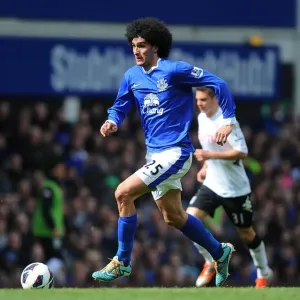 Marouane Fellaini's Stunner: Everton's Game-Winning Goal vs. Fulham (1-0), Premier League, Goodison Park (27-04-2013) Marouane Fellaini's Stunner: Everton's Game-Winning Goal vs. Fulham (1-0), Premier League, Goodison Park (27-04-2013)
