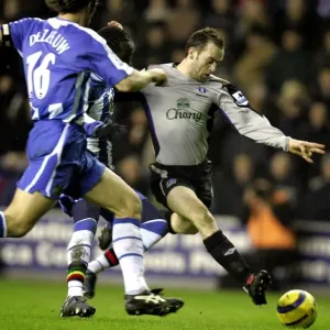 McFadden's Moment of Glory: Thrilling Goal Attempt at Everton Football Club McFadden's Moment of Glory: Thrilling Goal Attempt at Everton Football Club
