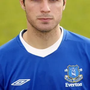 Mikel Arteta: Everton's Former Midfield Maestro