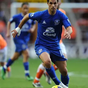 Mikel Arteta Leads Everton in Barclays Premier League Battle at Bloomfield Road Mikel Arteta Leads Everton in Barclays Premier League Battle at Bloomfield Road