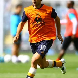Mikel Arteta Leads Everton at Ewood Park: Blackburn Rovers vs. Everton, Barclays Premier League 2011 Mikel Arteta Leads Everton at Ewood Park: Blackburn Rovers vs. Everton, Barclays Premier League 2011