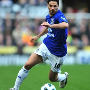 Mikel Arteta Leads Everton at St. James Park Against Newcastle United in the Barclays Premier League (05 March 2011) Mikel Arteta Leads Everton at St. James Park Against Newcastle United in the Barclays Premier League (05 March 2011)
