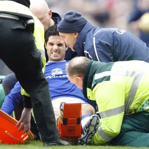 Mikel Arteta Suffers Injury, Stretchered Off the Field: Newcastle United vs. Everton, 2009 Mikel Arteta Suffers Injury, Stretchered Off the Field: Newcastle United vs. Everton, 2009