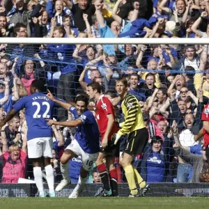Mikel Arteta's Triumph: Everton's Thrilling Third Goal Against Manchester United at Goodison Park Mikel Arteta's Triumph: Everton's Thrilling Third Goal Against Manchester United at Goodison Park