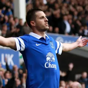 Mirallas Strikes Again: Everton's Victory Moment vs. Manchester United (April 21, 2014) Mirallas Strikes Again: Everton's Victory Moment vs. Manchester United (April 21, 2014)