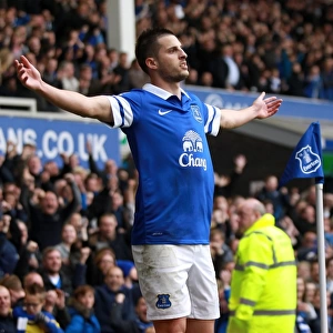 Mirallas Stunner: Everton Takes 2-0 Lead Over Manchester United in Premier League (April 21, 2014)