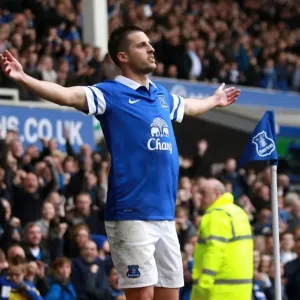 Mirallas Stunner: Everton Takes 2-0 Lead Over Manchester United in Premier League (April 21, 2014) Mirallas Stunner: Everton Takes 2-0 Lead Over Manchester United in Premier League (April 21, 2014)
