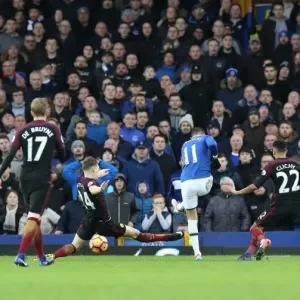 Mirallas's Strike: Everton's Second Goal Against Manchester City Mirallas's Strike: Everton's Second Goal Against Manchester City