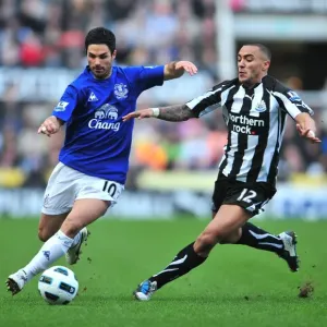 Moment of Tension: Danny Simpson vs. Mikel Arteta, Newcastle United vs. Everton, Premier League (2011) Moment of Tension: Danny Simpson vs. Mikel Arteta, Newcastle United vs. Everton, Premier League (2011)