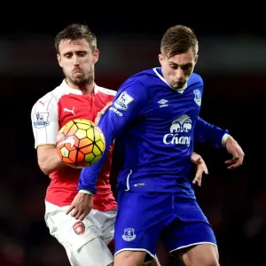 Monreal vs. Deulofeu: A Premier League Battle at the Emirates