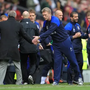 Moyes and Ferguson: A Sporting Handshake - Manchester United vs. Everton (April 2012) Moyes and Ferguson: A Sporting Handshake - Manchester United vs. Everton (April 2012)