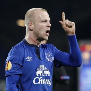 Naismith Scores Third as Everton Triumphs in Europa League over Lille