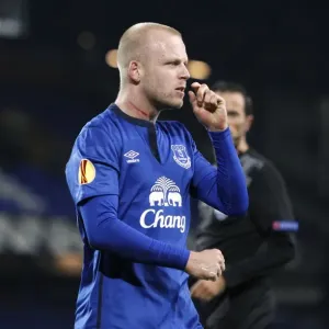 Naismith's Hat-Trick Seals Europa League Triumph for Everton over Lille