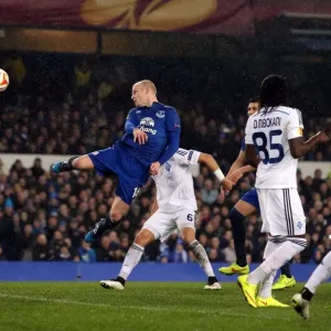 Naismith's Header: Everton vs Dynamo Kiev in Europa League Showdown Naismith's Header: Everton vs Dynamo Kiev in Europa League Showdown