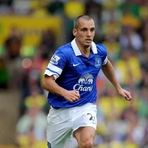 Leon Osman Print - Norwich City vs Everton Match Photo Leon Osman Print - Norwich City vs Everton Match Photo