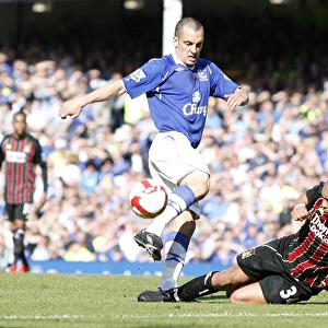 Osman vs De Jong: Everton vs Manchester City, Barclays Premier League, 2009