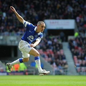 Osman's Stunner: Everton Takes the Lead over Sunderland in Barclays Premier League (12-04-2014)