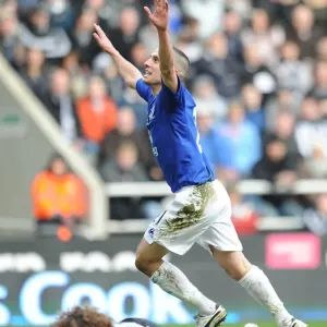Osman's Stunning Equalizer: Everton's Dramatic Comeback at St. James Park vs. Newcastle United (BPL 2011) Osman's Stunning Equalizer: Everton's Dramatic Comeback at St. James Park vs. Newcastle United (BPL 2011)