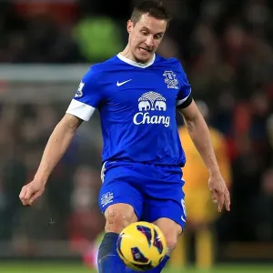 Phil Jagielka Leads Everton's 2-0 Battle at Old Trafford Against Manchester United (February 10, 2013)