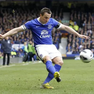 Phil Jagielka Takes Free-Kick: Everton's Victory Over Queens Park Rangers (13-04-2013)