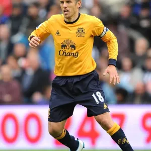 Phil Neville Leads Everton at The Hawthorns in Intense BPL Clash vs. West Bromwich Albion (14 May 2011) Phil Neville Leads Everton at The Hawthorns in Intense BPL Clash vs. West Bromwich Albion (14 May 2011)
