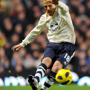 Phil Neville vs. Chelsea: Tense Face-Off at Stamford Bridge (4 December 2010, Premier League) Phil Neville vs. Chelsea: Tense Face-Off at Stamford Bridge (4 December 2010, Premier League)