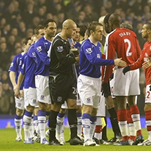 Phil Neville's Unforgettable Handshake: Everton vs Arsenal, Barclays Premier League (08/09 Season, 28/01/09)