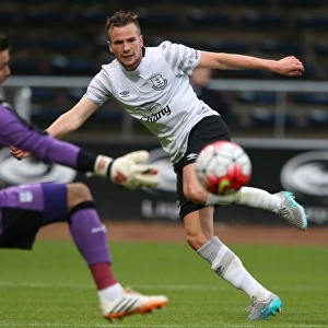 Pre-Season Friendly: Tom Cleverley Shines at Dens Park for Everton Against Dundee