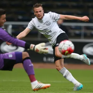 Pre-Season Friendly: Tom Cleverley Shines at Dens Park for Everton Against Dundee Pre-Season Friendly: Tom Cleverley Shines at Dens Park for Everton Against Dundee