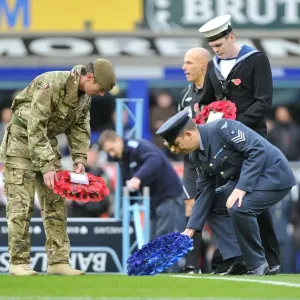 Remembrance Day Tribute at Goodison Park: Everton vs. Arsenal - Soldiers Honor Fallen Heroes with Wreath-Laying Ceremony Remembrance Day Tribute at Goodison Park: Everton vs. Arsenal - Soldiers Honor Fallen Heroes with Wreath-Laying Ceremony
