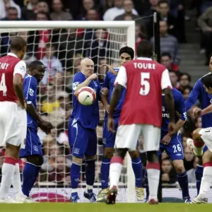Robin van Persie Scores First Goal for Arsenal Against Everton, 2006: A Memorable Moment at Emirates Stadium Robin van Persie Scores First Goal for Arsenal Against Everton, 2006: A Memorable Moment at Emirates Stadium