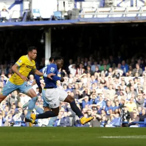 Romelu Lukaku Scores First Goal: Everton's Thrilling Victory over Crystal Palace in the Premier League