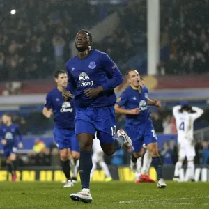 Romelu Lukaku's Penalty Seals Europa League Victory for Everton over Dynamo Kiev (Round of 16 - First Leg) Romelu Lukaku's Penalty Seals Europa League Victory for Everton over Dynamo Kiev (Round of 16 - First Leg)